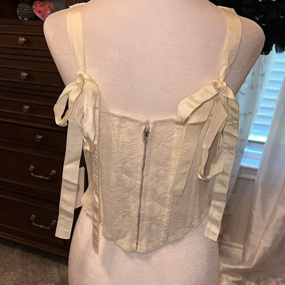 LPA Alec Top in Cannoli Cream - Picture 9 of 17